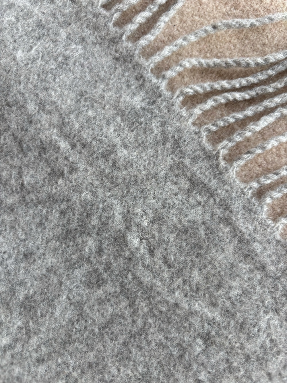 Oversized Cashmere Scarf - Picture 8 of 8